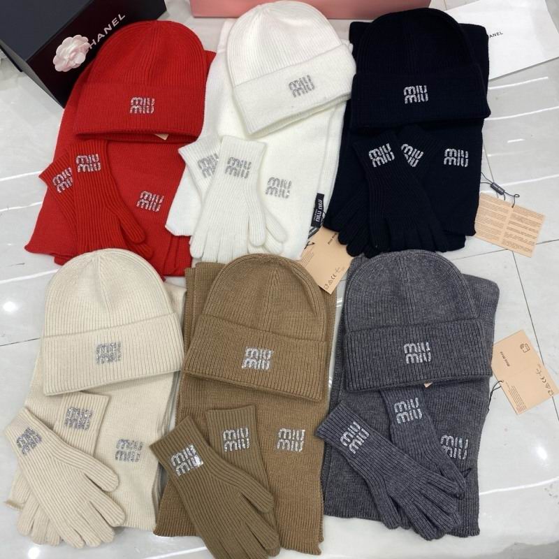 Miumiu scarf hat gloves hm06